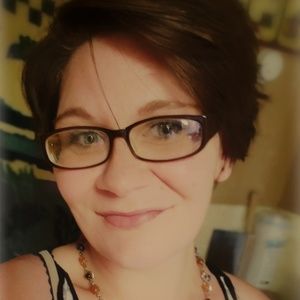 Meet your Posher, Amber Kay